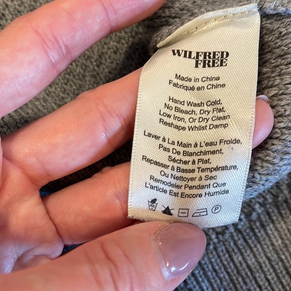 Aritzia | Wilfred Italian Yarn Chevron Knit Sweater - Picture 15 of 15